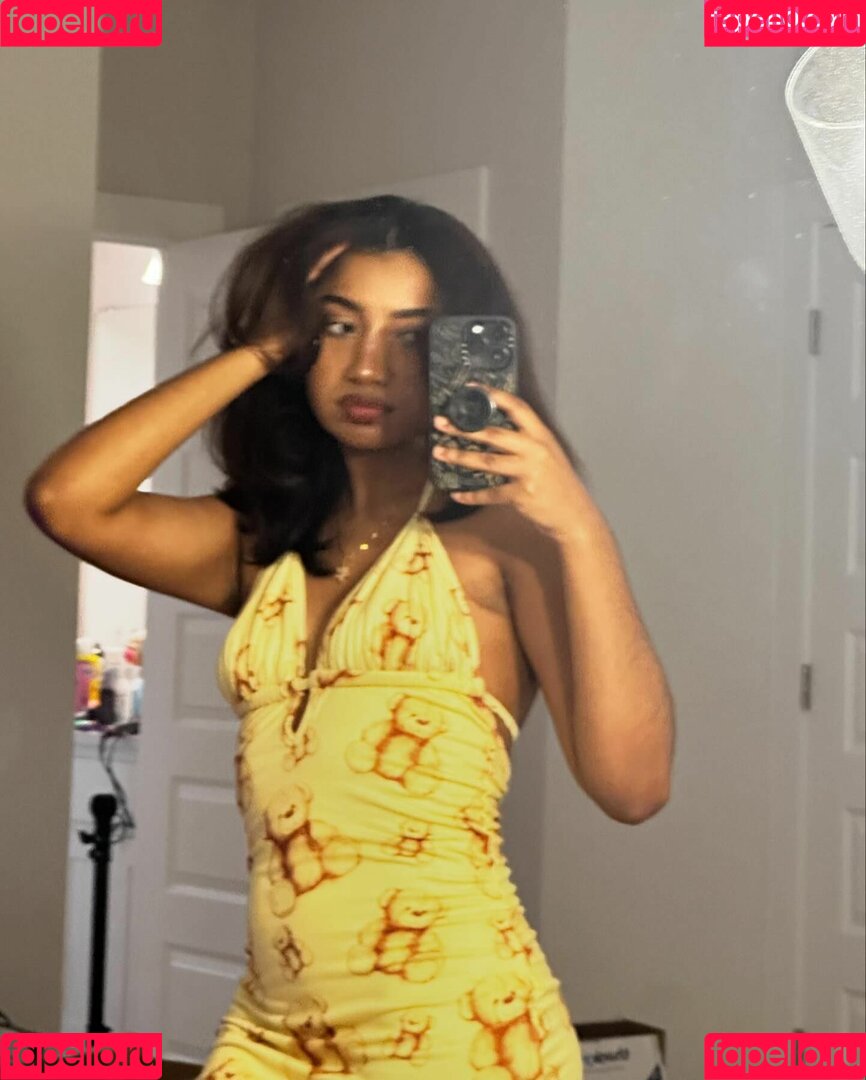 krystalogy Onlyfans Photo Gallery 