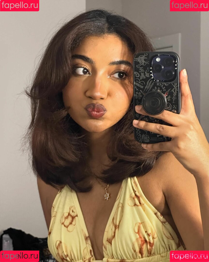 krystalogy Onlyfans Photo Gallery 