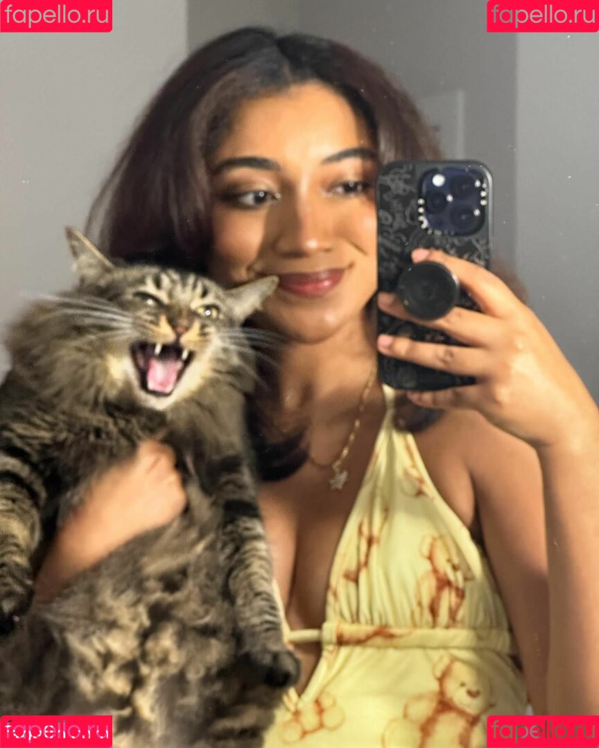 krystalogy Onlyfans Photo Gallery 