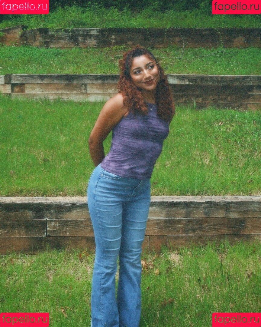 krystalogy Onlyfans Photo Gallery 