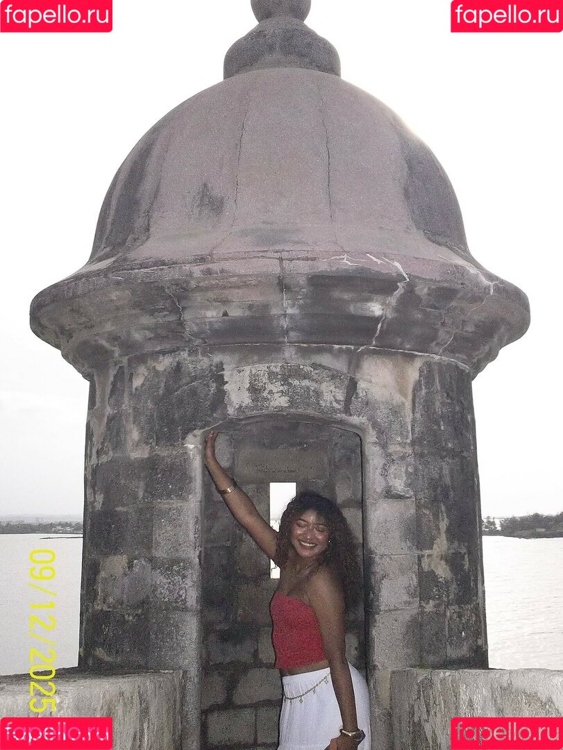 krystalogy Onlyfans Photo Gallery 