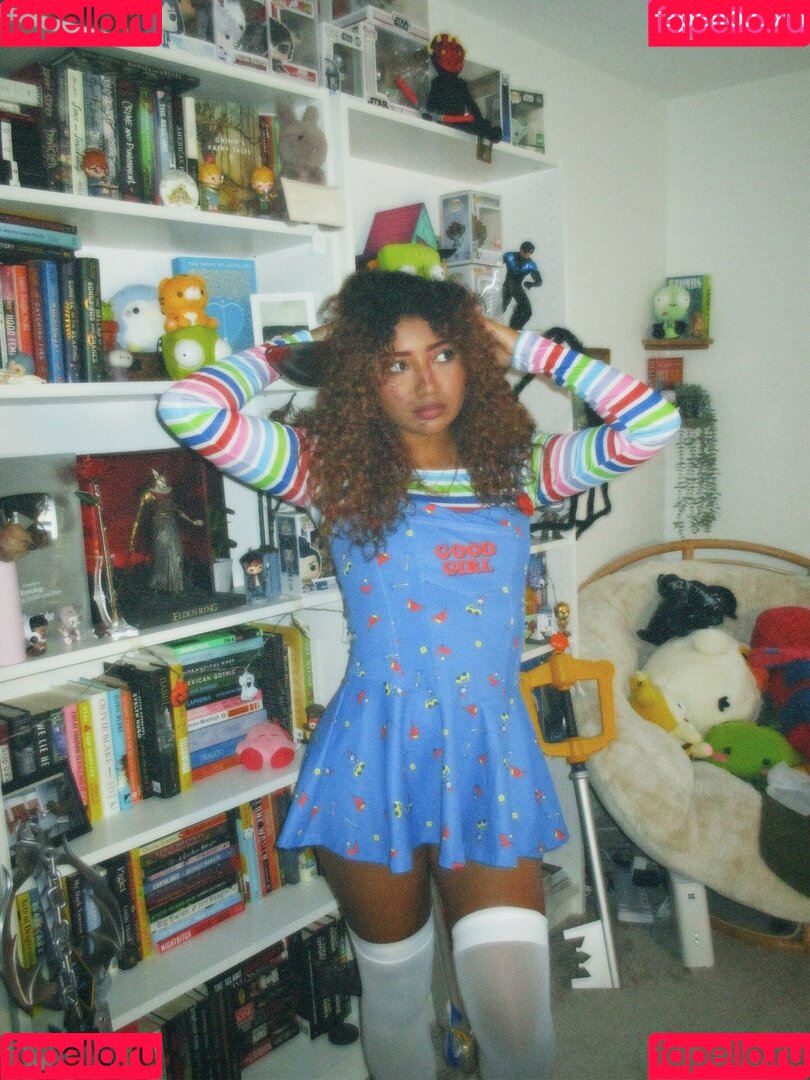 krystalogy Onlyfans Photo Gallery 