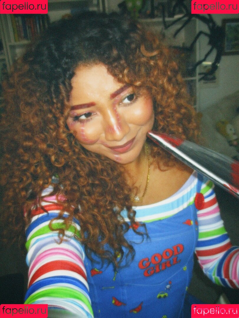 krystalogy Onlyfans Photo Gallery 