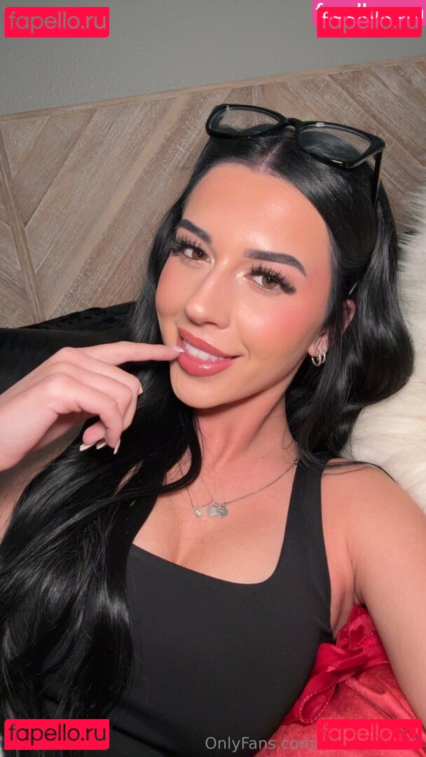 Chloe Cavalli Nude Onlyfans Photo 6