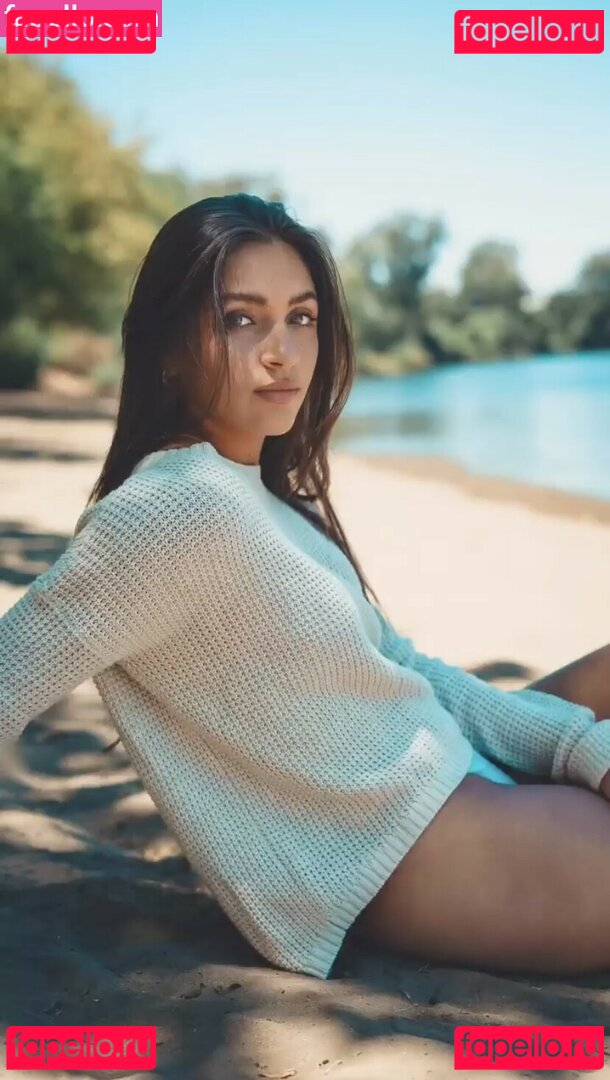 Priya Patel Nude Onlyfans Photo 21