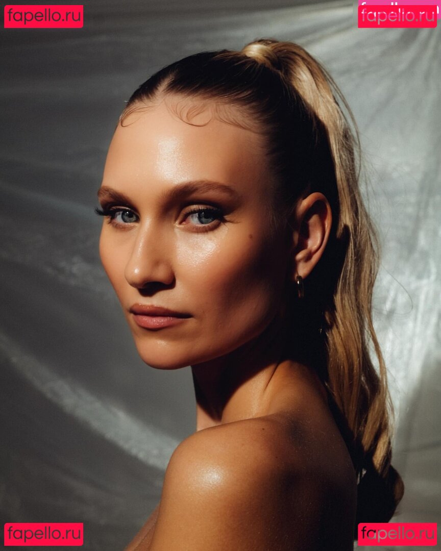 Carolin Niemczyk Nude Onlyfans Photo 18