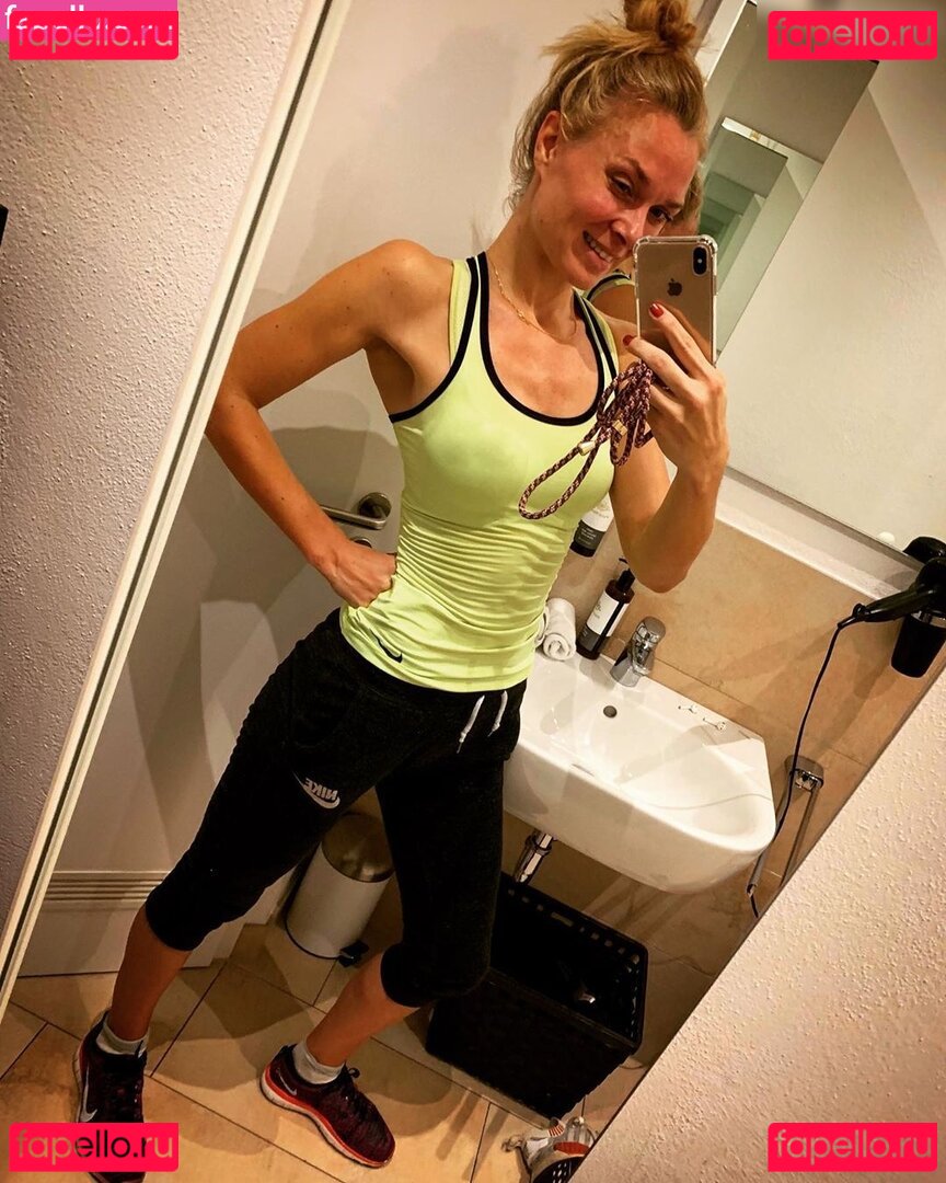 Britta Hofmann Nude Onlyfans Photo 44