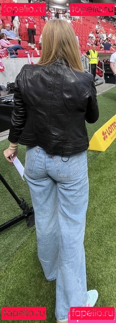 Britta Hofmann Nude Onlyfans Photo 16