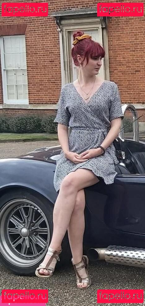 Izzie Balmer Nude Onlyfans Photo 32