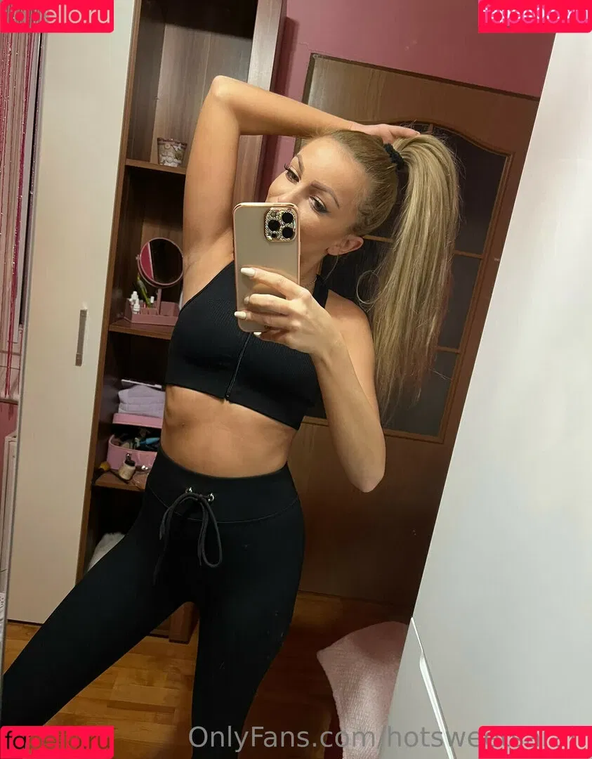 hotblondesarah Onlyfans Photo Gallery 