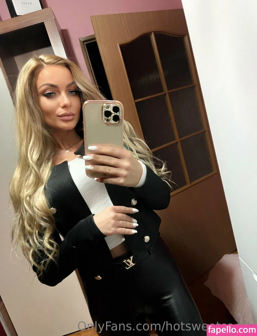 hotblondesarah Onlyfans Photo Gallery 