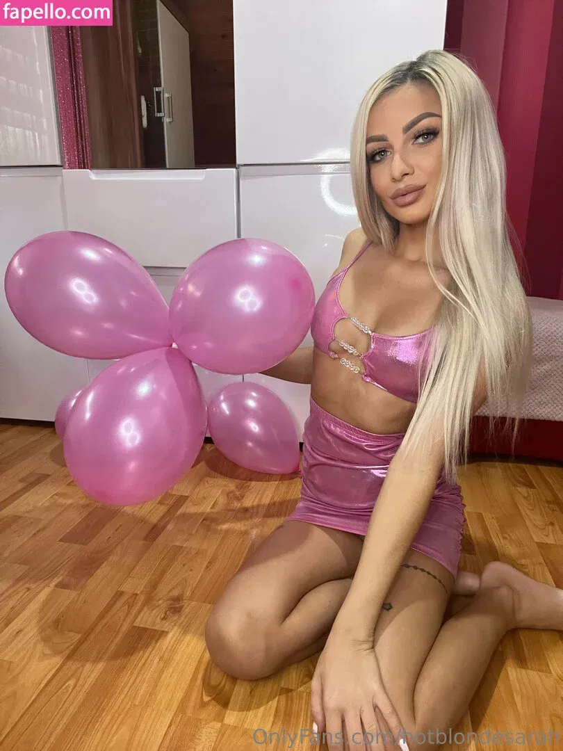 hotblondesarah Onlyfans Photo Gallery 