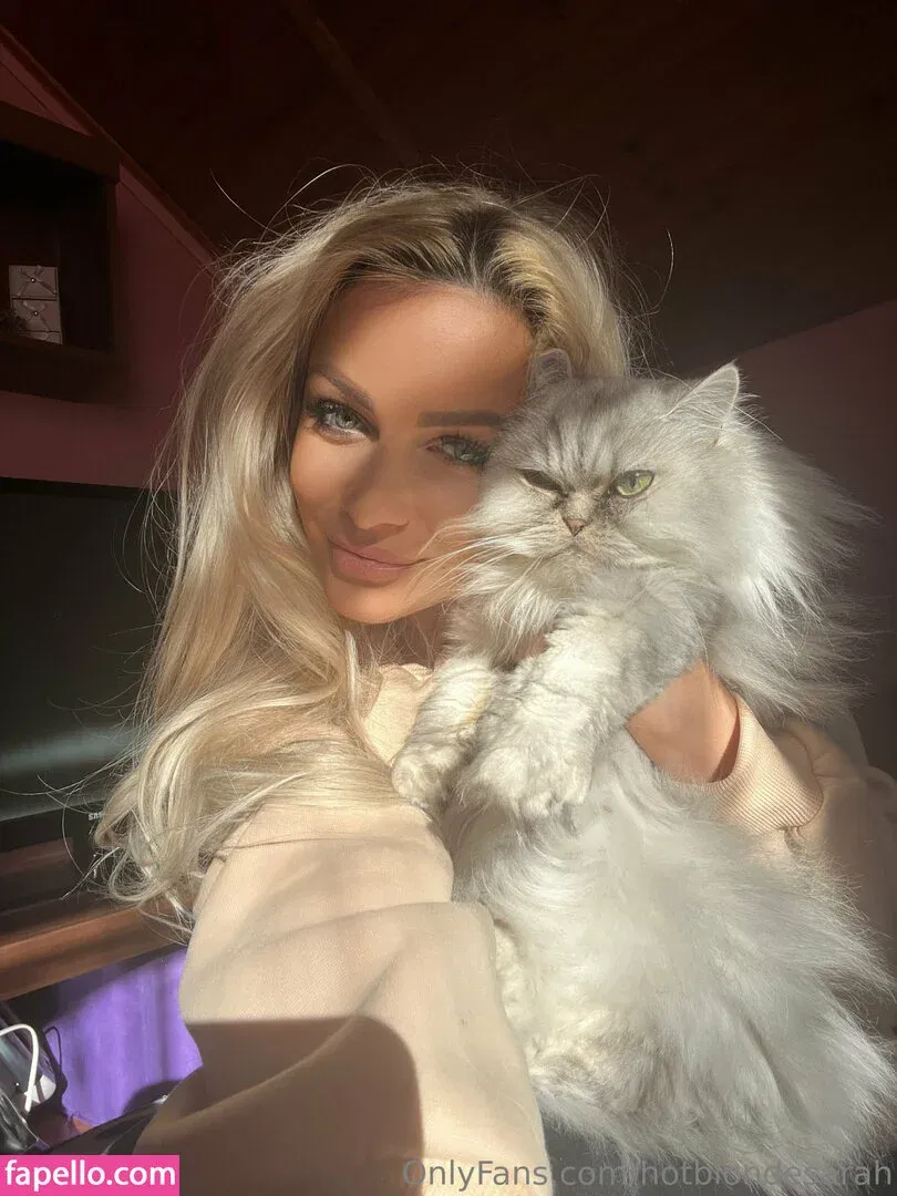 hotblondesarah Onlyfans Photo Gallery 