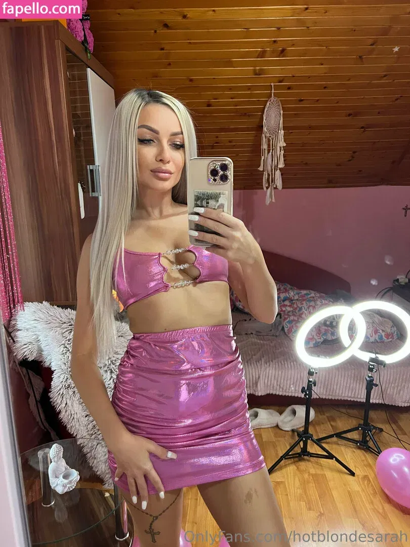 hotblondesarah Onlyfans Photo Gallery 