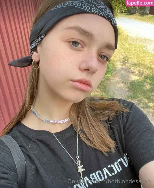 hotblondesarah Onlyfans Photo Gallery 