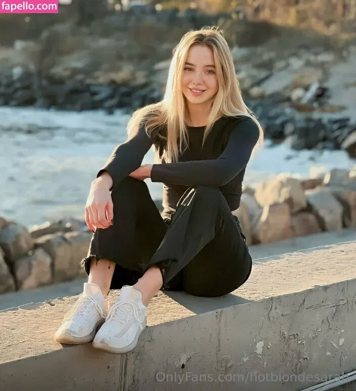 hotblondesarah Onlyfans Photo Gallery 