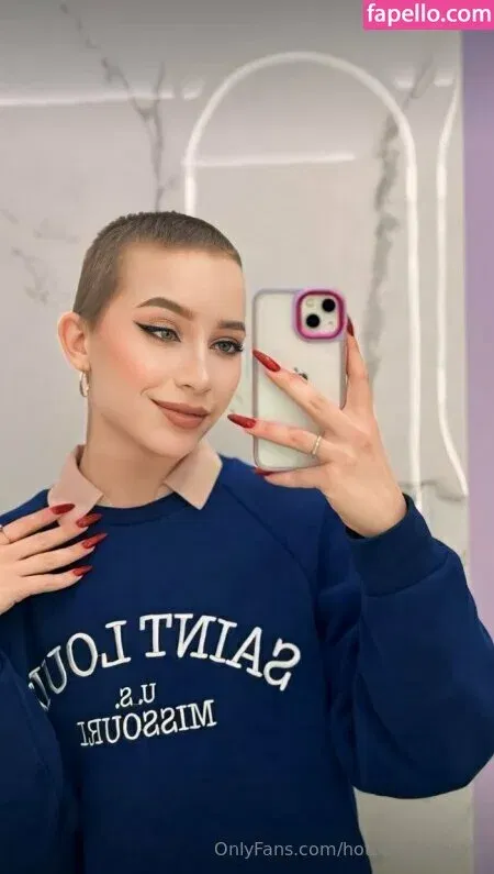 hotblondesarah Onlyfans Photo Gallery 