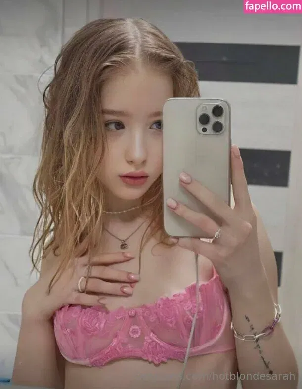 hotblondesarah Onlyfans Photo Gallery 