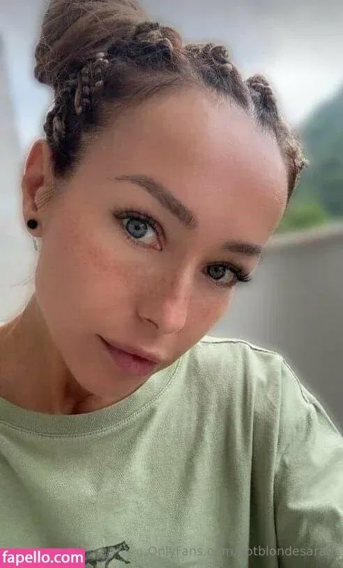 hotblondesarah Onlyfans Photo Gallery 