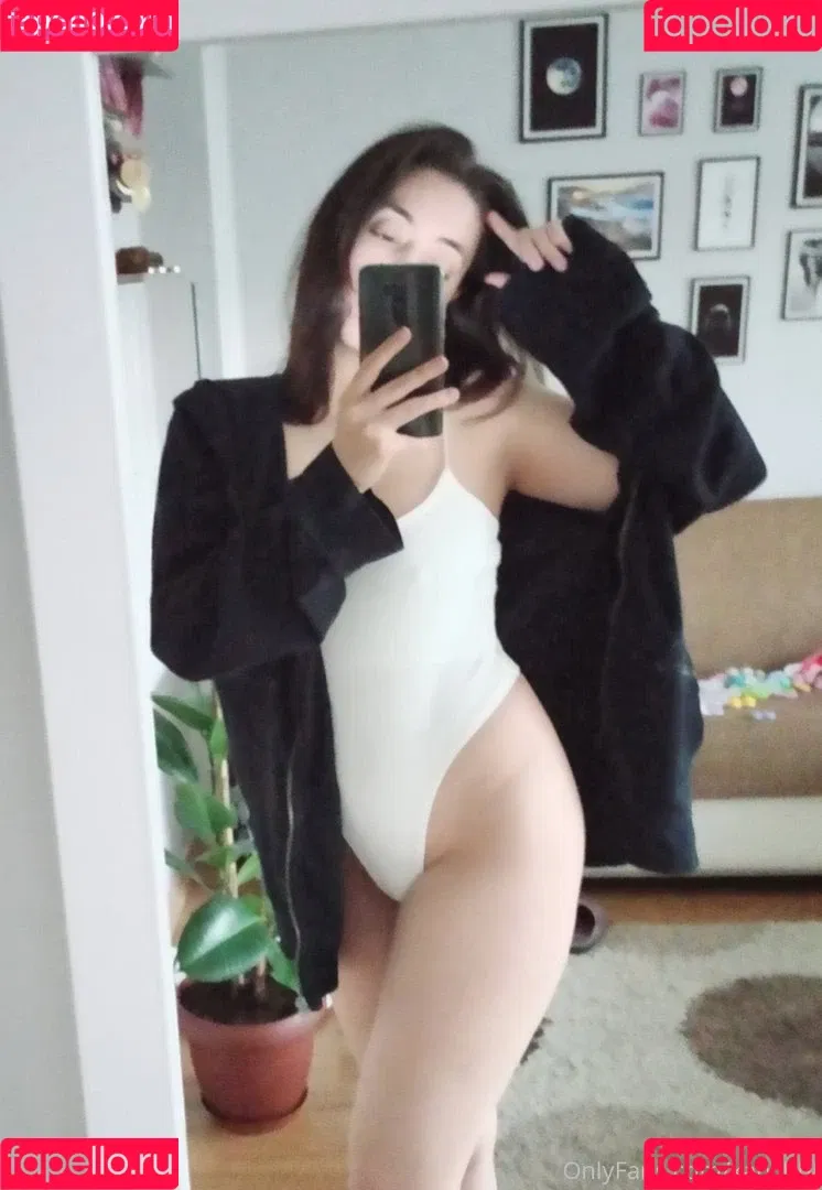 Kanchhi Onlyfans Photo Gallery 
