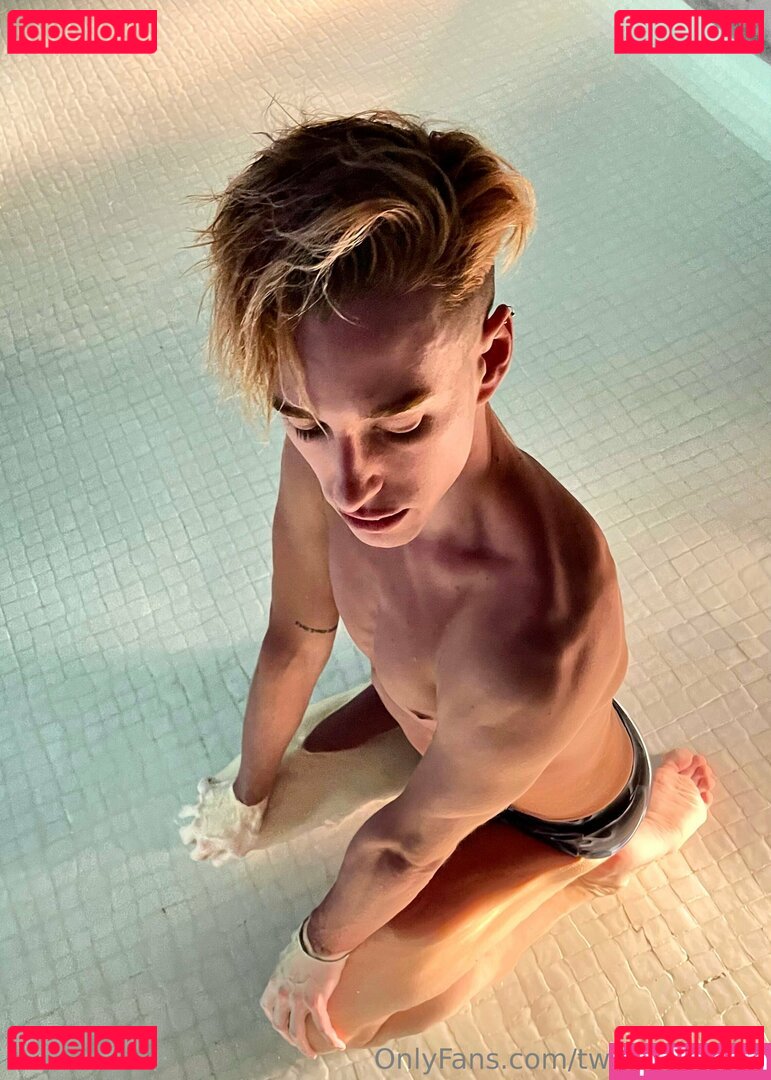 twunkfemboy Nude Onlyfans Photo 8