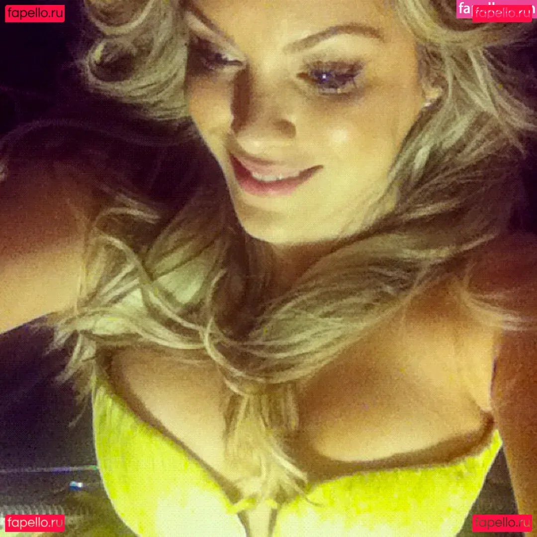 Renata Fan Onlyfans Photo Gallery 