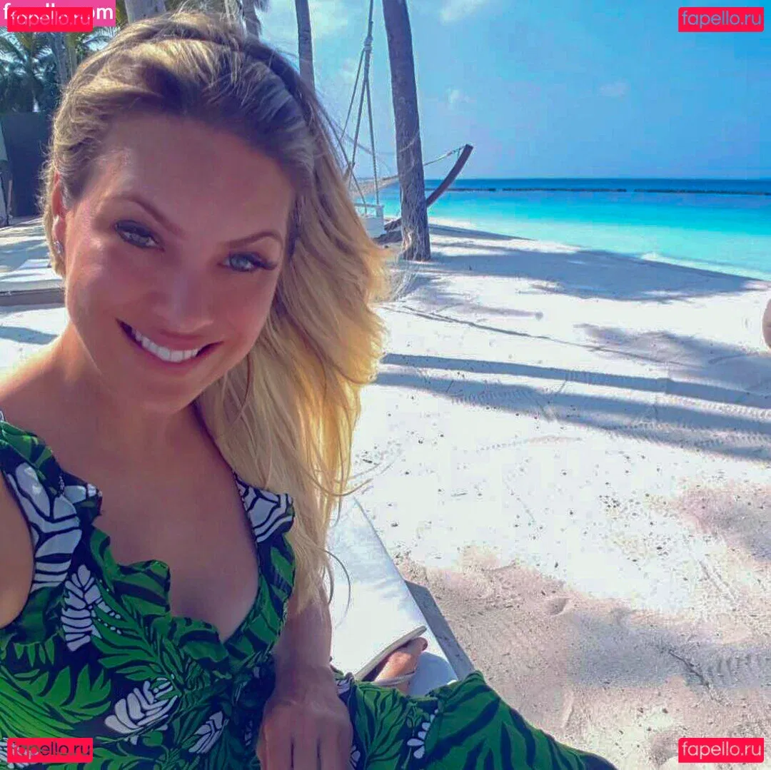 Renata Fan Onlyfans Photo Gallery 