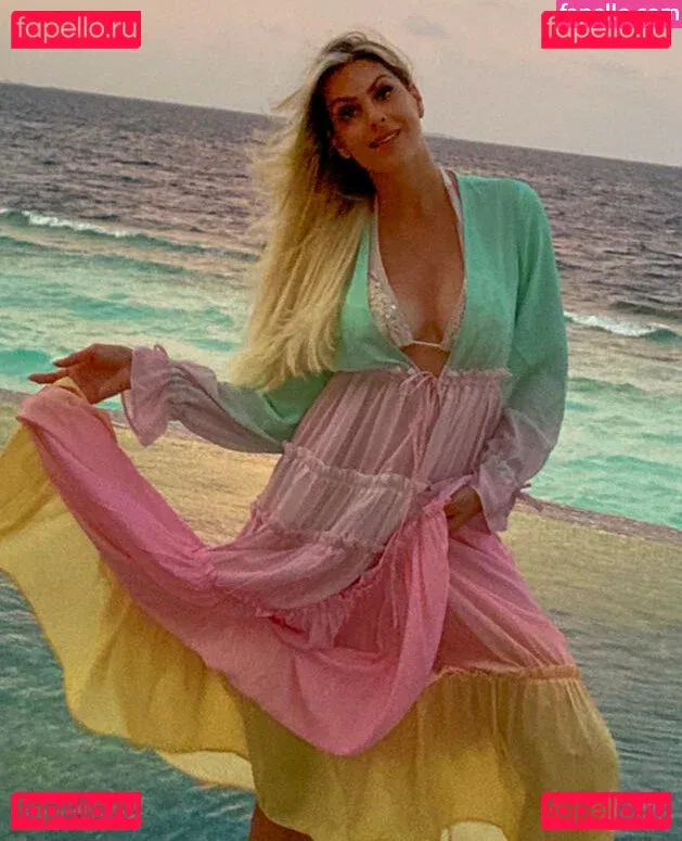 Renata Fan Onlyfans Photo Gallery 