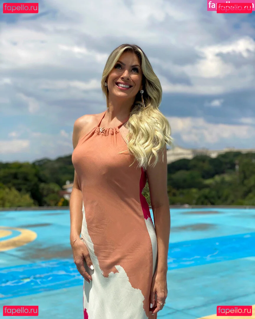 Renata Fan Onlyfans Photo Gallery 