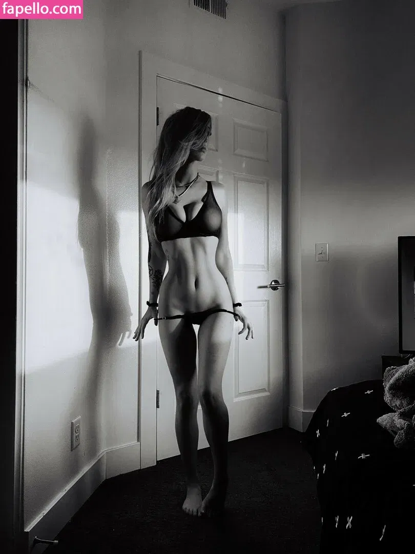 ItsRavenRoses Onlyfans Photo Gallery 