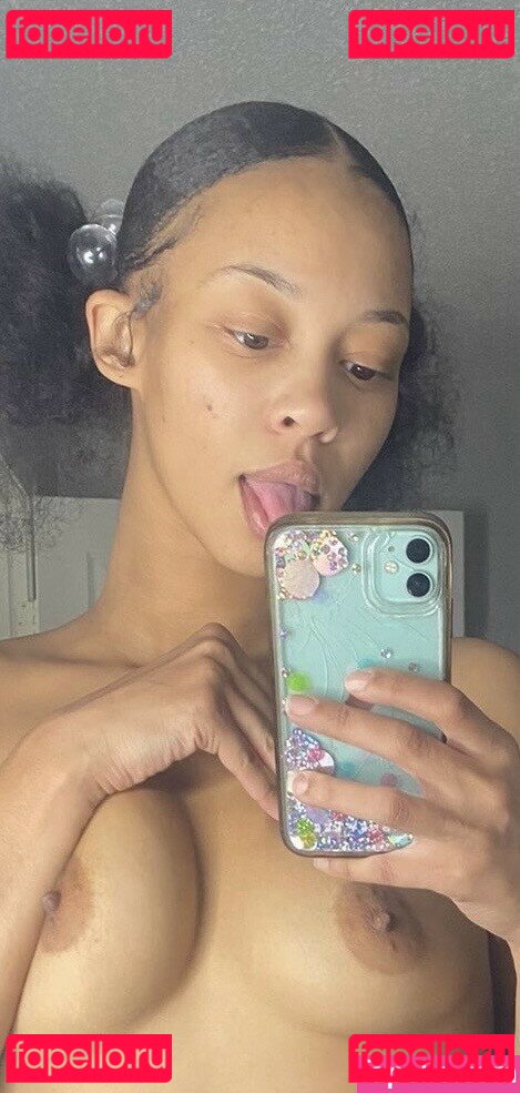 YummieYemaya Nude Onlyfans Photo 12