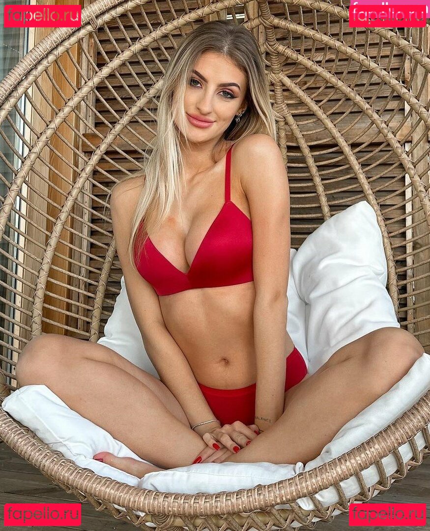 Paula Curras Nude Onlyfans Photo 33
