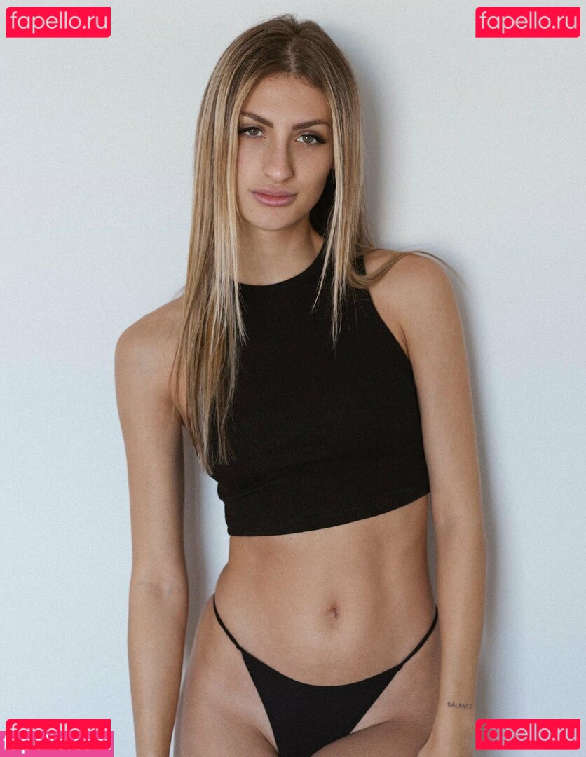 Paula Curras Nude Onlyfans Photo 30