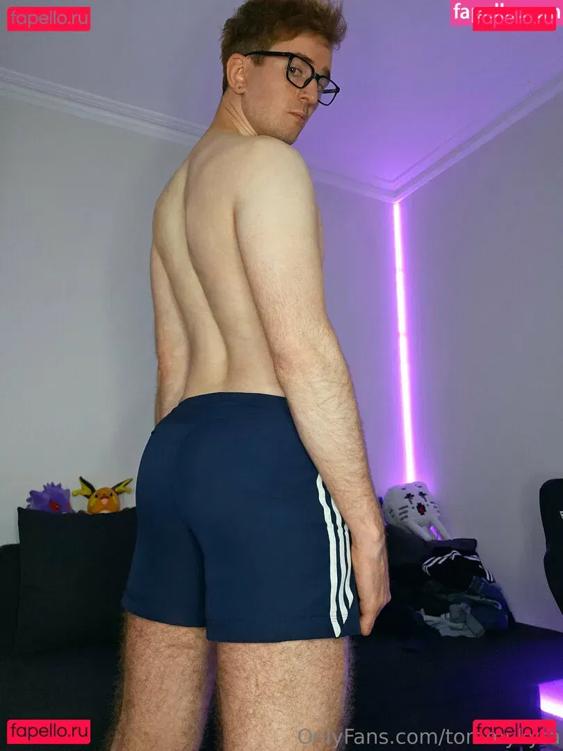 tommykyra Onlyfans Photo Gallery 