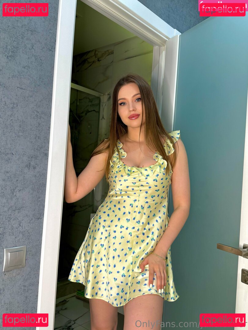 Julia Oliver Nude Onlyfans Photo 40