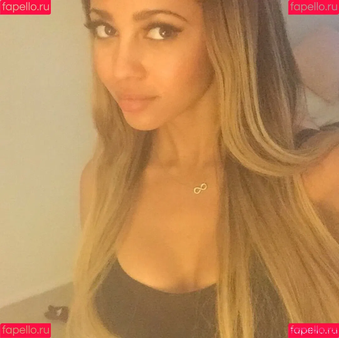Vanessa Morgan Onlyfans Photo Gallery 