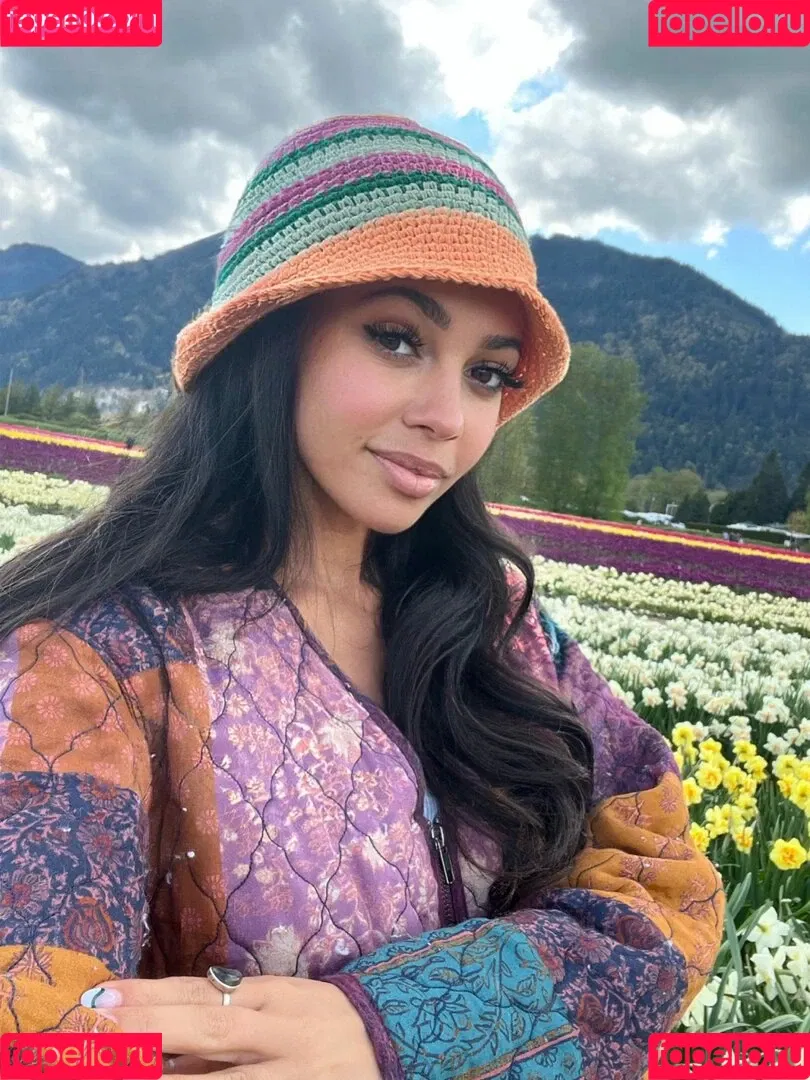 Vanessa Morgan Onlyfans Photo Gallery 