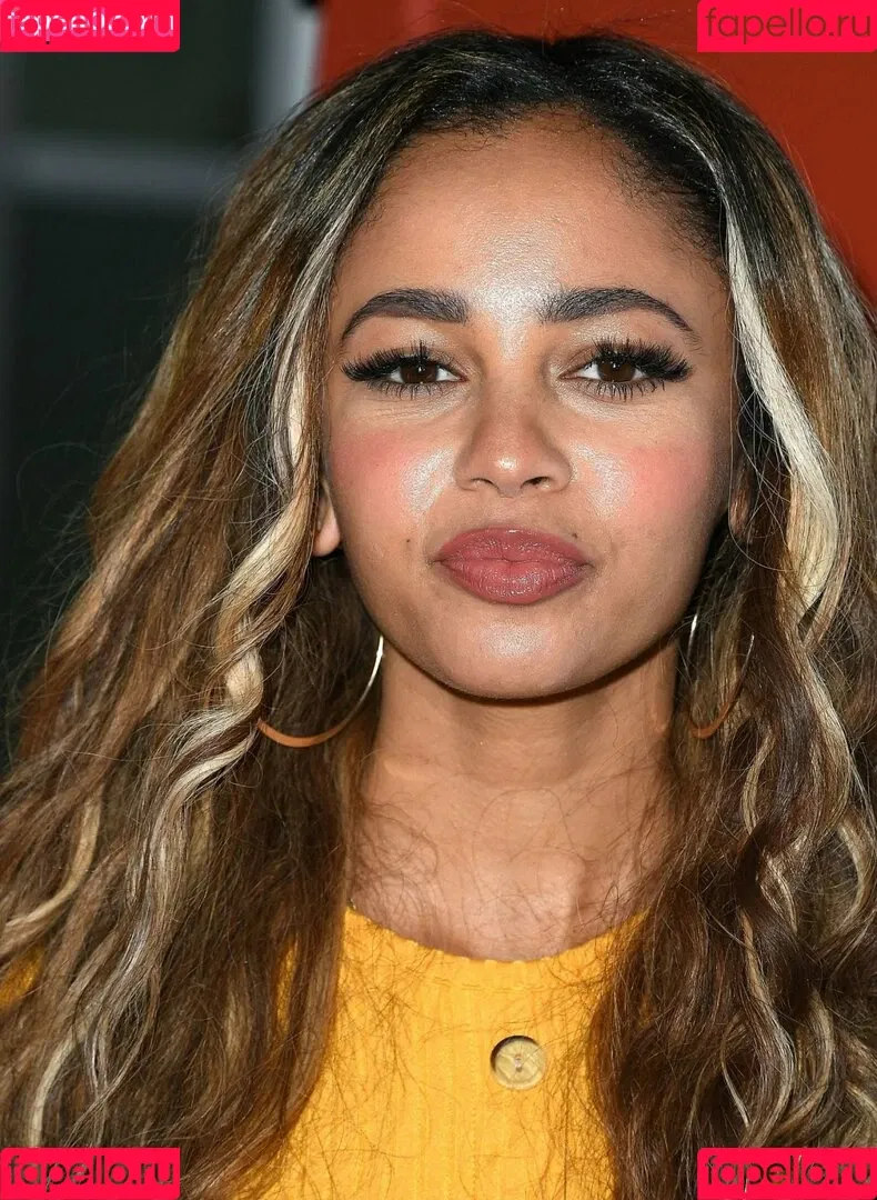 Vanessa Morgan Onlyfans Photo Gallery 
