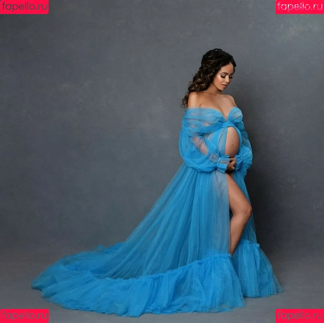 Vanessa Morgan Onlyfans Photo Gallery 