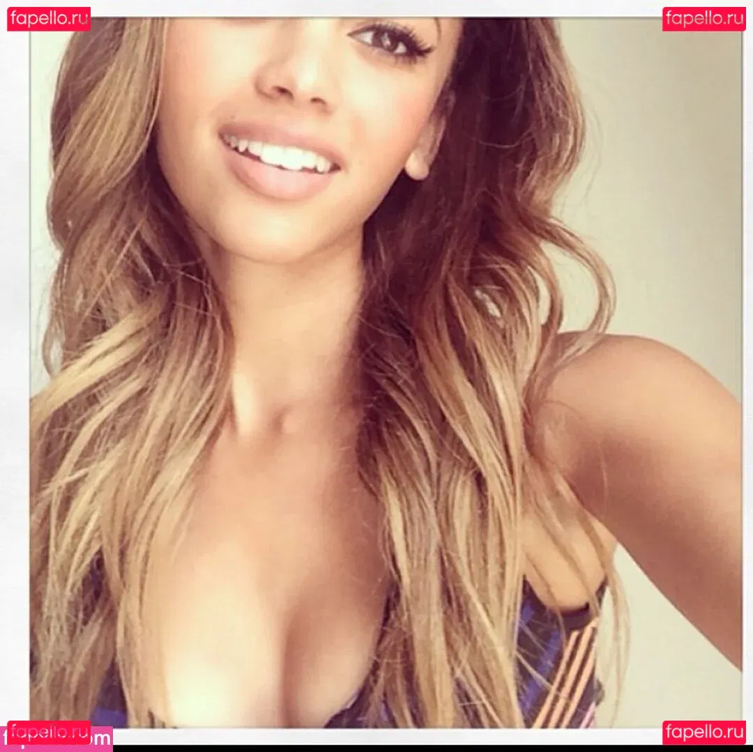 Vanessa Morgan Onlyfans Photo Gallery 