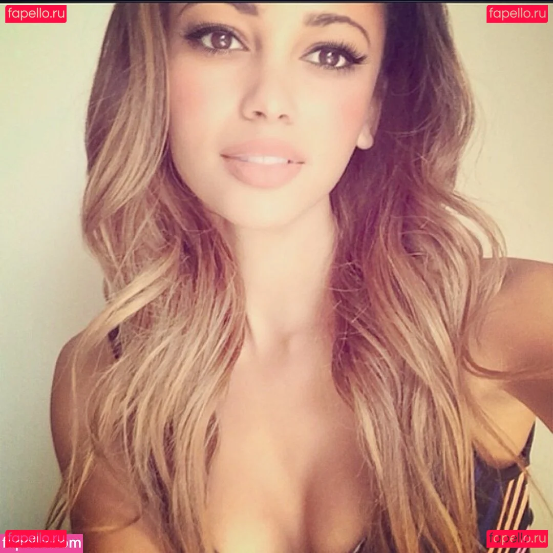 Vanessa Morgan Onlyfans Photo Gallery 