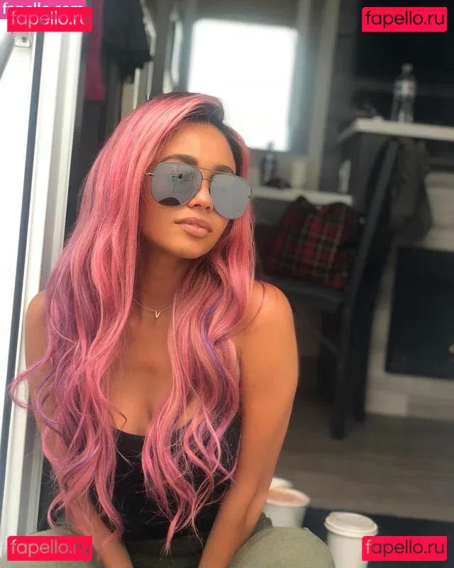 Vanessa Morgan Onlyfans Photo Gallery 