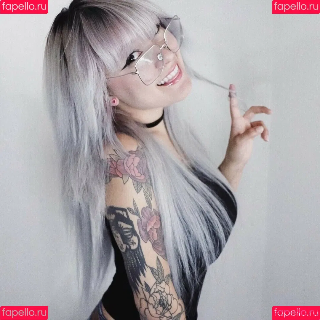 lLouLou Onlyfans Photo Gallery 