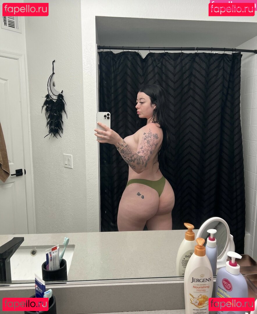Caitlyneavess Nude Onlyfans Photo 3