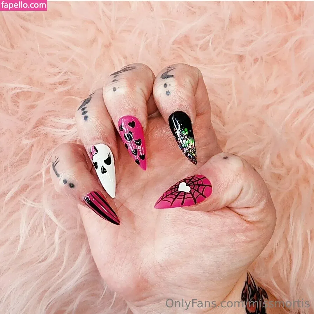 missmortis Onlyfans Photo Gallery 