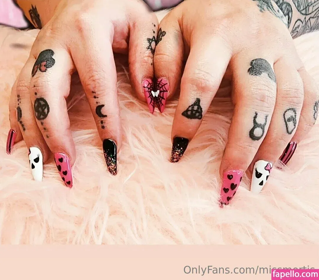 missmortis Onlyfans Photo Gallery 