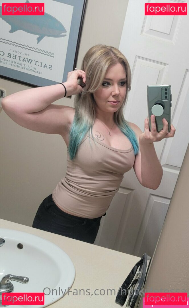 hotwifetessa Nude Onlyfans Photo 37