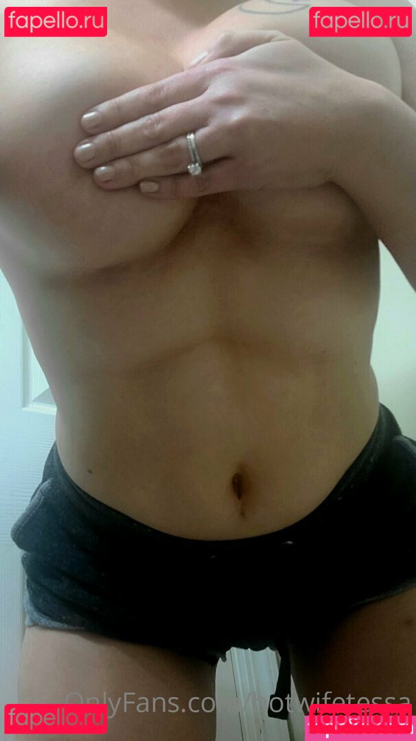 hotwifetessa Nude Onlyfans Photo 25