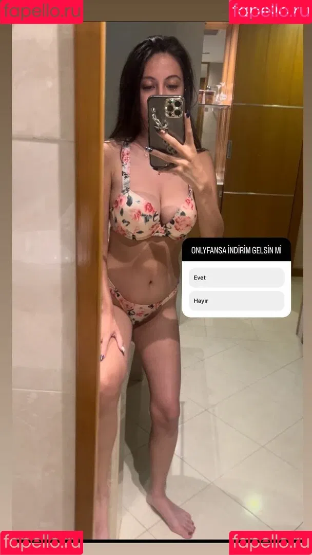 Kübra Yurdakul Onlyfans Photo Gallery 
