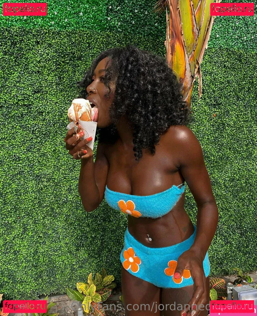 JordanneDeveaux Onlyfans Photo Gallery 